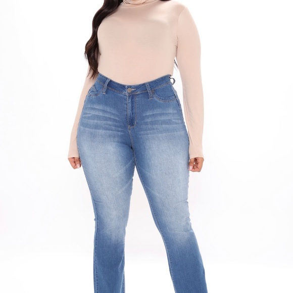 Fashion Nova | Bring It Down Flare Jeans - Medium Blue Wash | Size 18 - Picture 4 of 6